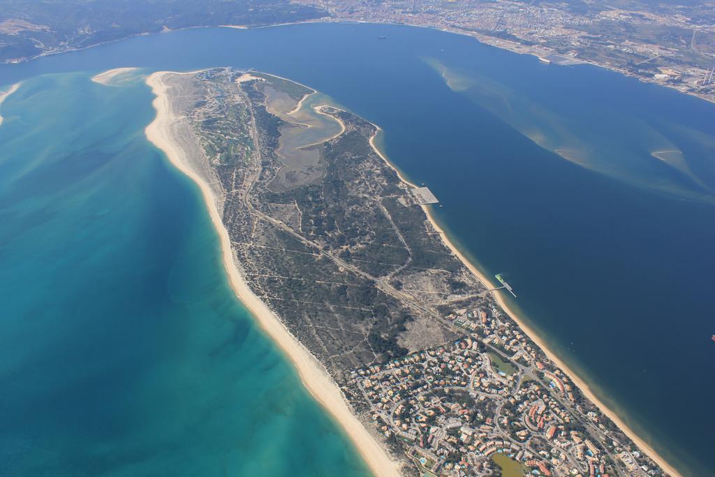 アクアルズ トロイア ラゴア ホテル&アパートメンツ S ホテルズ コレクション エクステリア 写真 Aerial view of the island