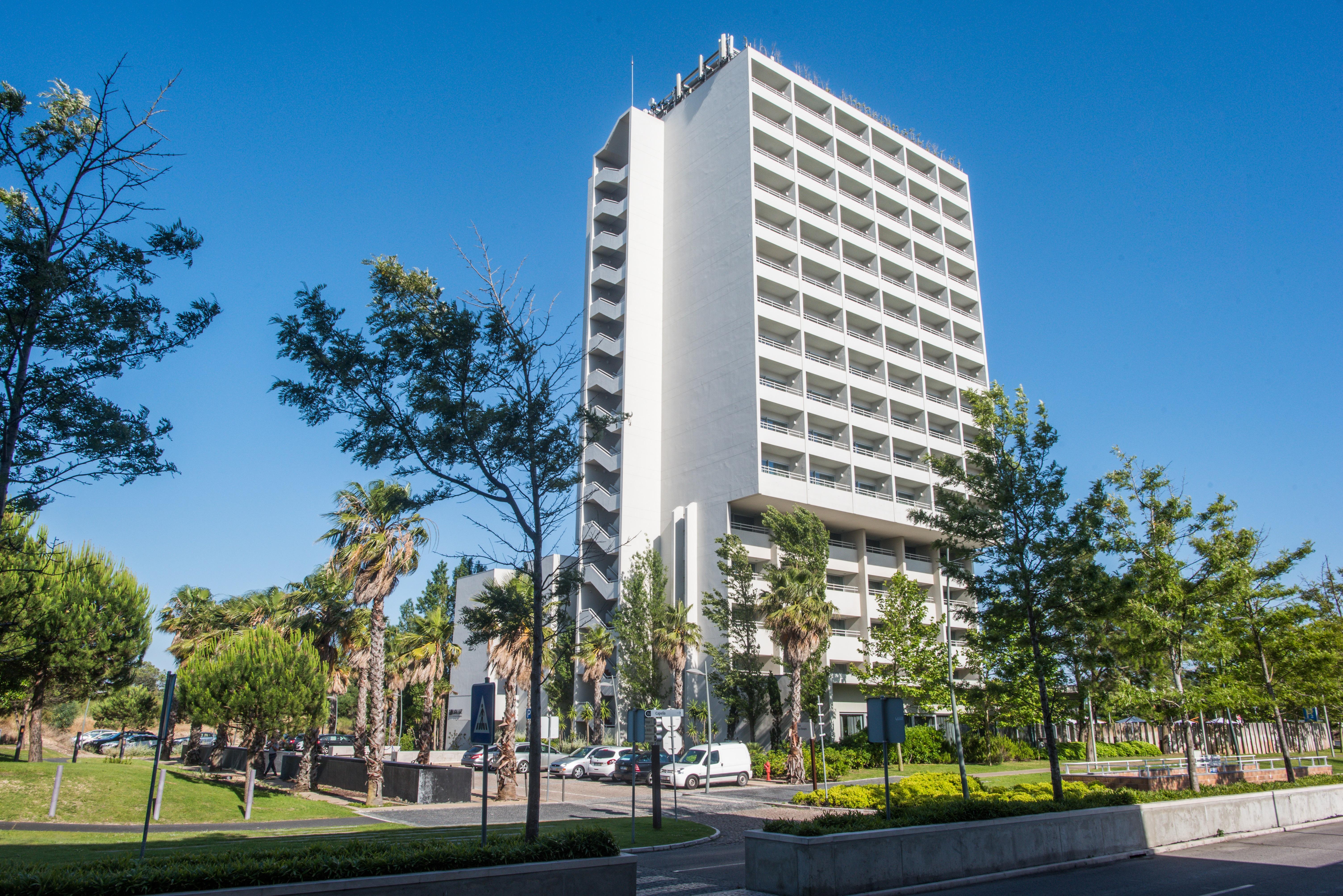 アクアルズ トロイア ラゴア ホテル&アパートメンツ S ホテルズ コレクション エクステリア 写真 The 12-storey residential building