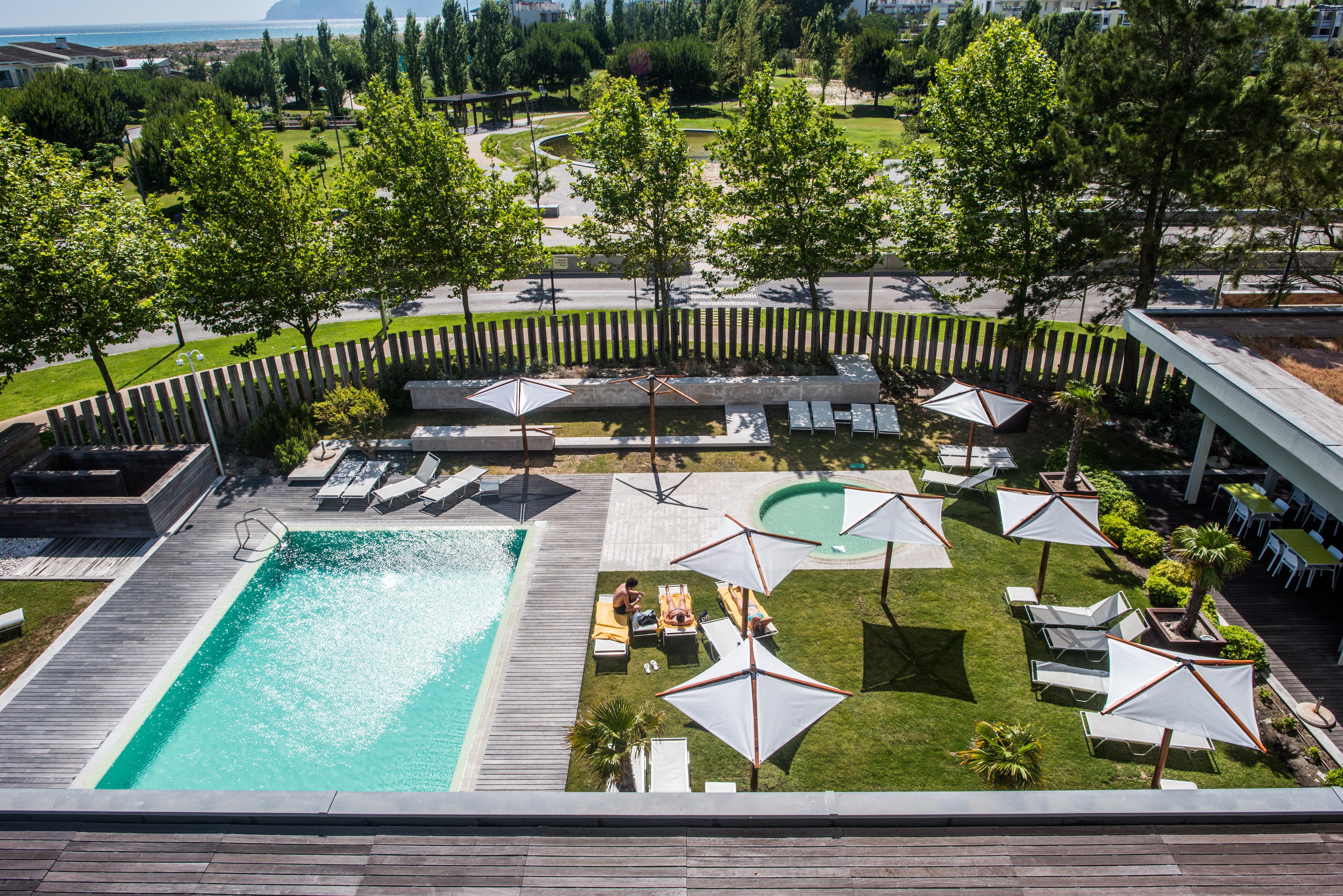 アクアルズ トロイア ラゴア ホテル&アパートメンツ S ホテルズ コレクション エクステリア 写真 The swimming pool at the hotel
