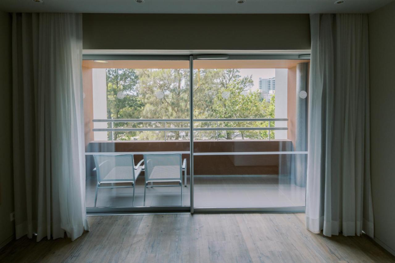 アクアルズ トロイア ラゴア ホテル&アパートメンツ S ホテルズ コレクション エクステリア 写真 A sliding door